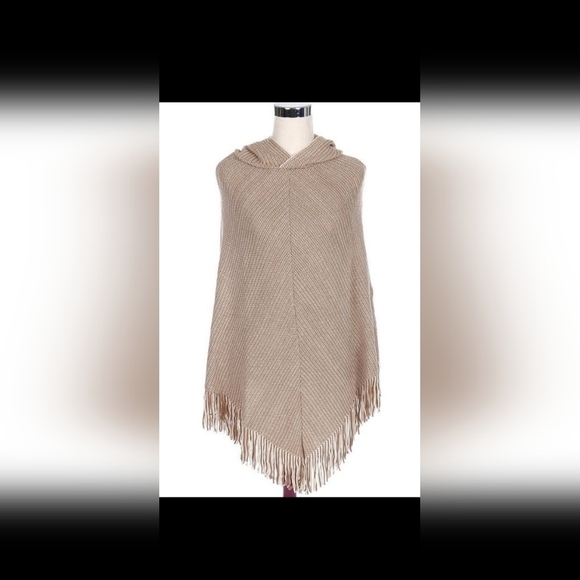 Poncho - Hoodie - Tan & Cream - Picture 4 of 8